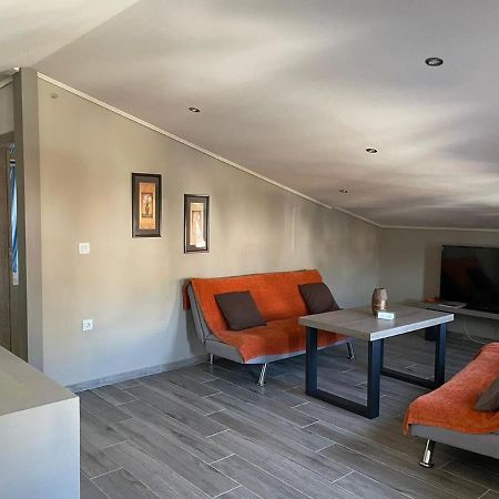 Aretoysa Center Luxury Suites 2 Nea Peramos  Ngoại thất bức ảnh