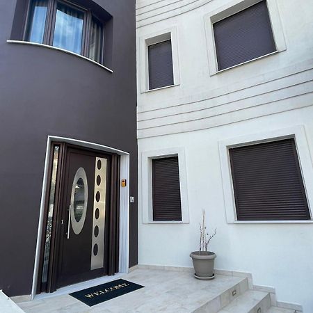 Aretoysa Center Luxury Suites 2 Nea Peramos  Ngoại thất bức ảnh