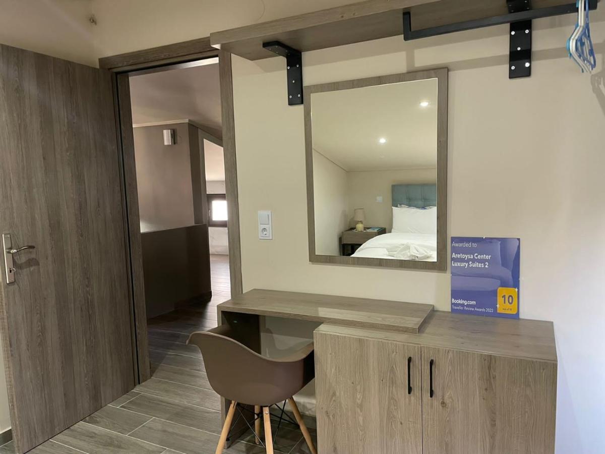 Aretoysa Center Luxury Suites 2 Nea Peramos  Ngoại thất bức ảnh